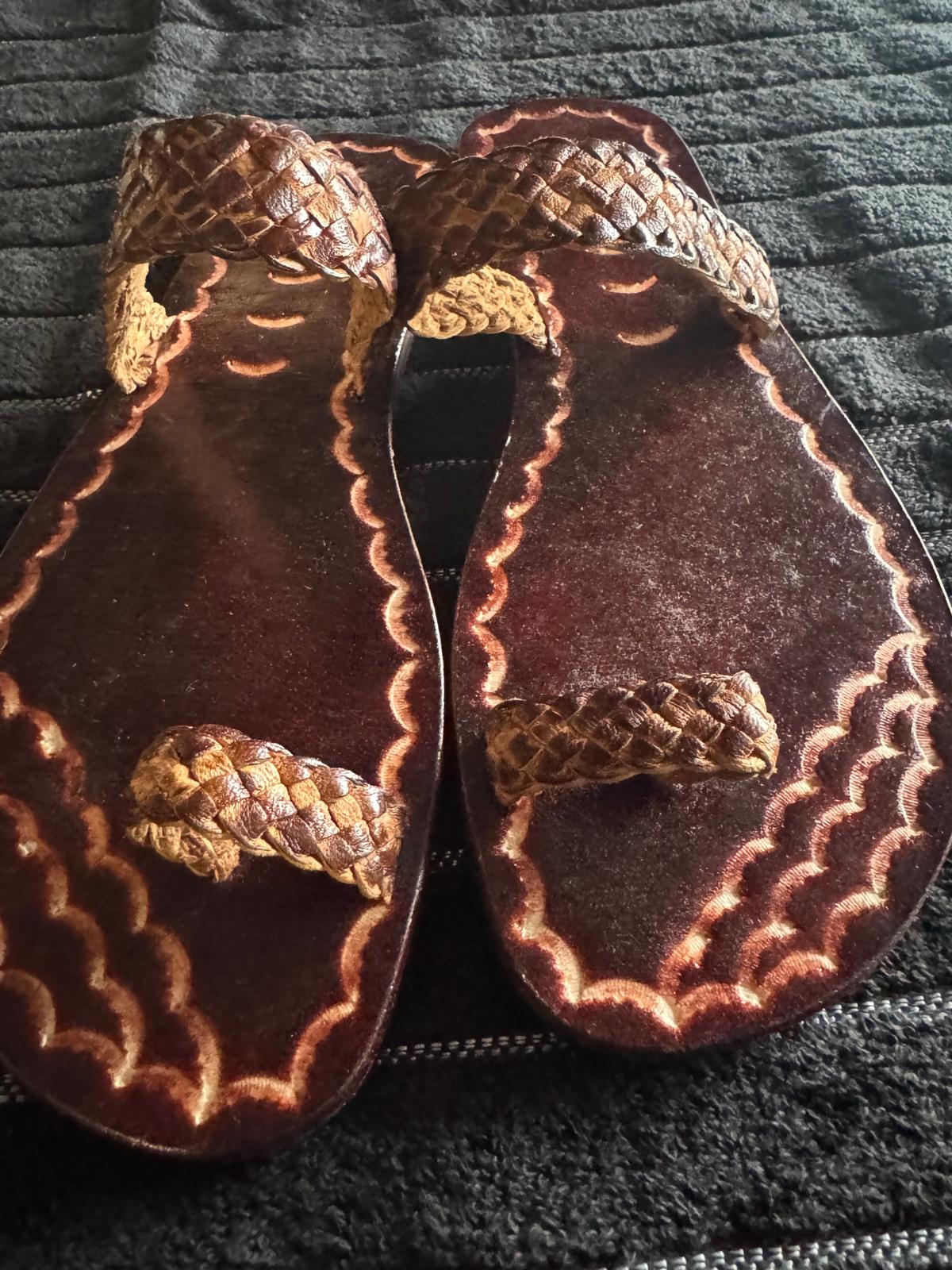 Women's Toe Loop slippers